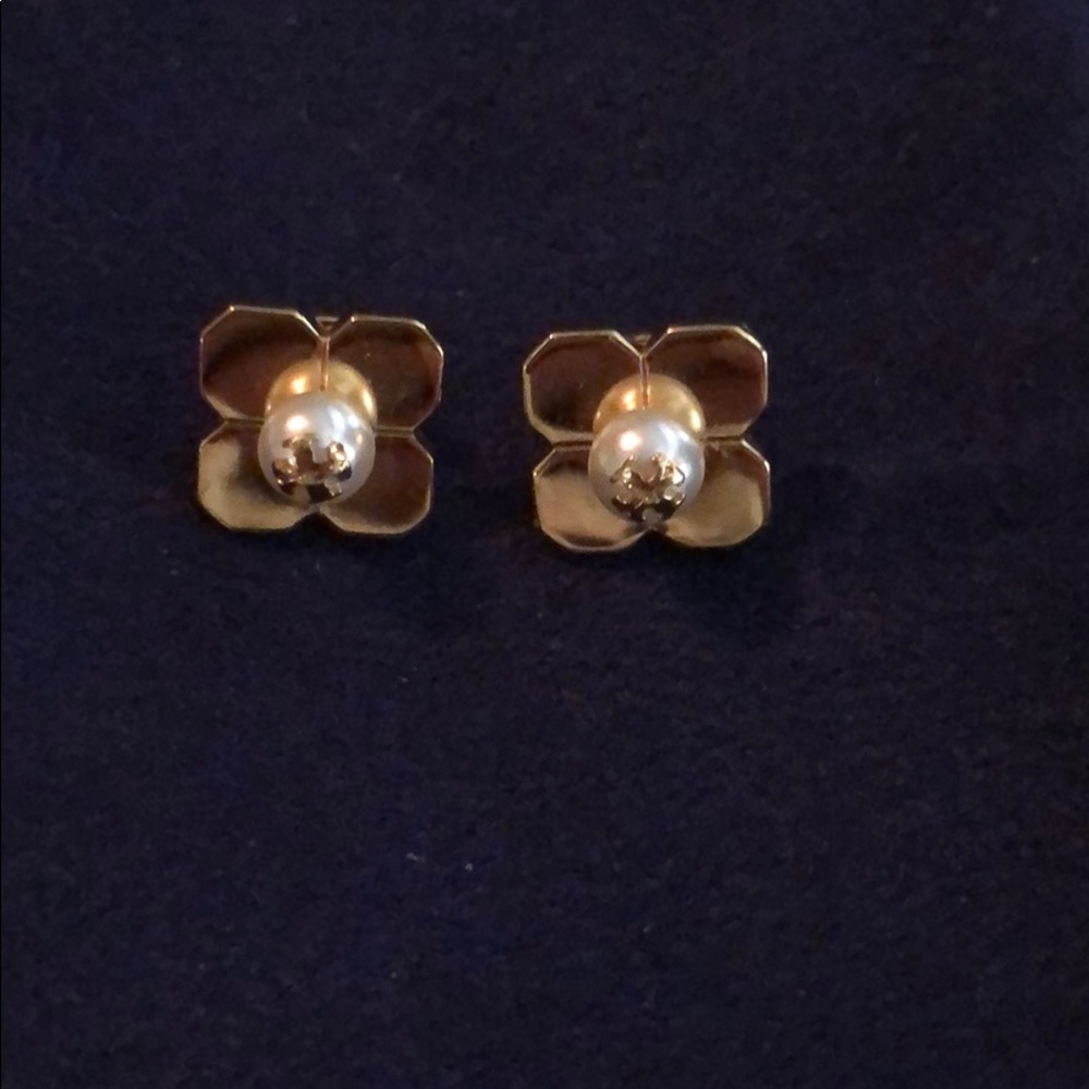 Tory Burch pearl and gold stud